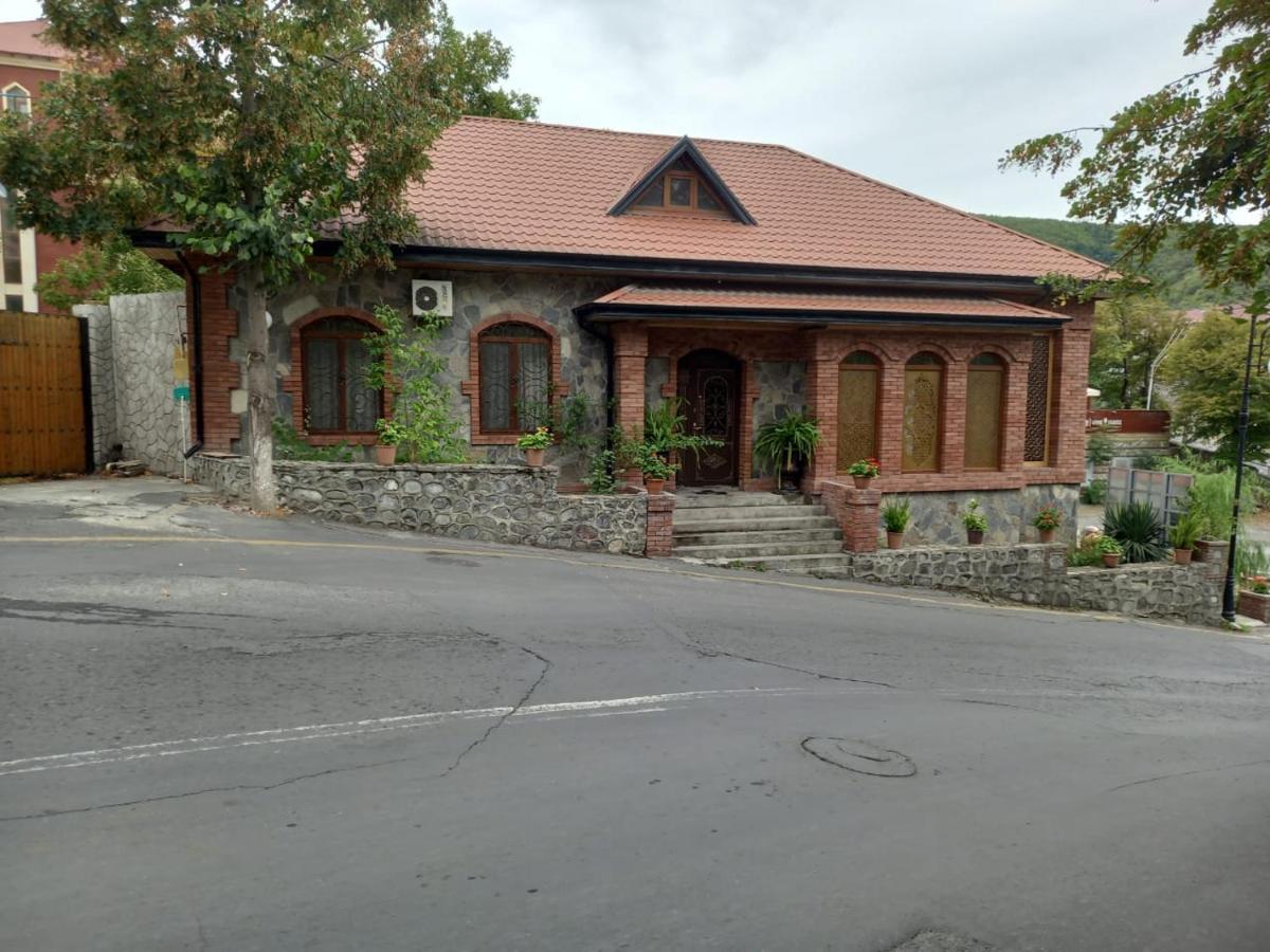 Yurd In Sheki Villa Exteriör bild